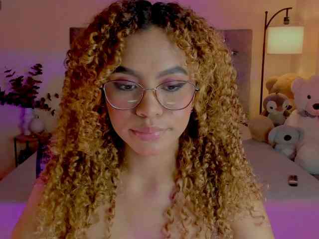 Ximena-sotto webcam