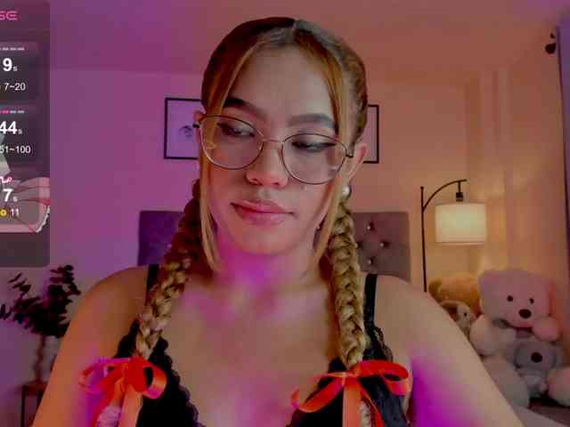 Ximena-sotto webcam