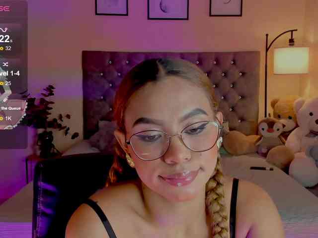 Ximena-sotto webcam