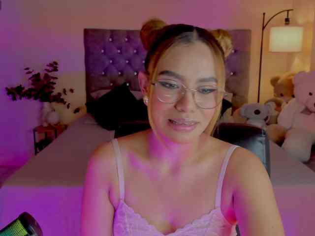 Ximena-sotto webcam