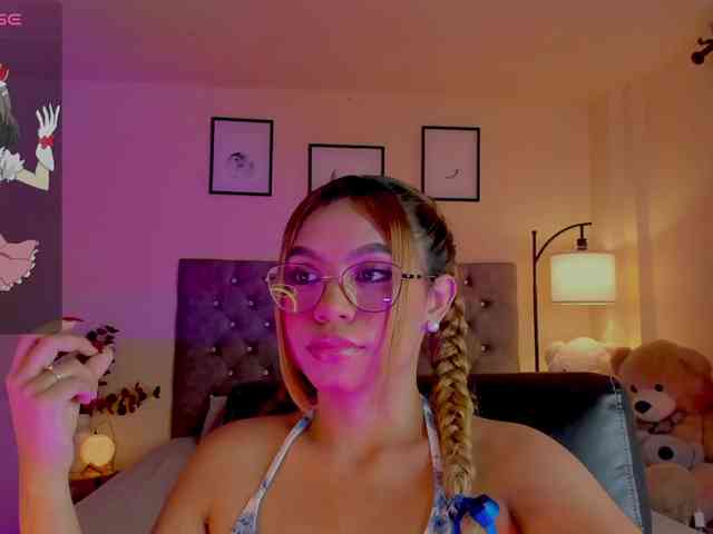 Ximena-sotto webcam