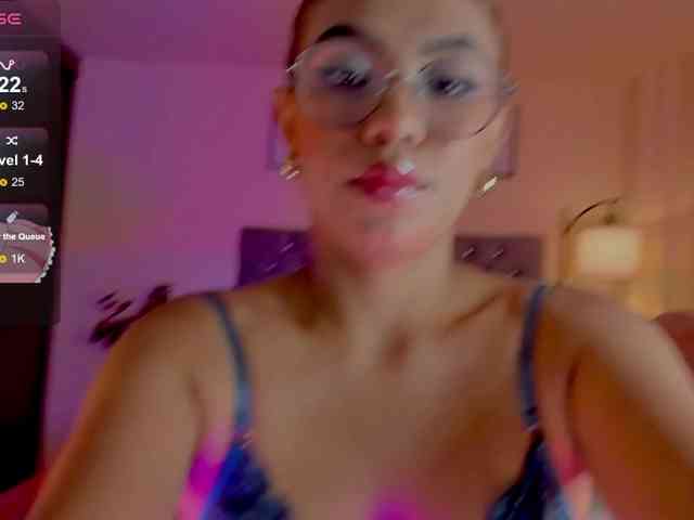 Ximena-sotto webcam