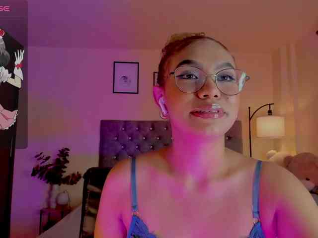 Ximena-sotto webcam