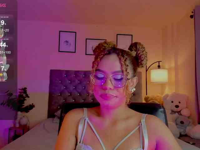 Ximena-sotto webcam