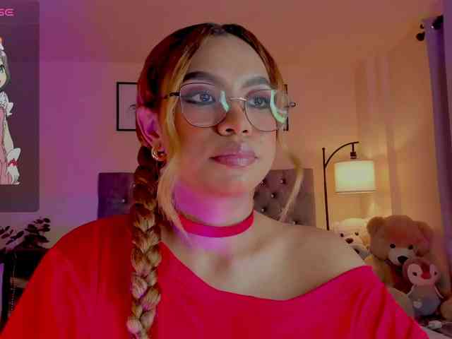 Ximena-sotto webcam