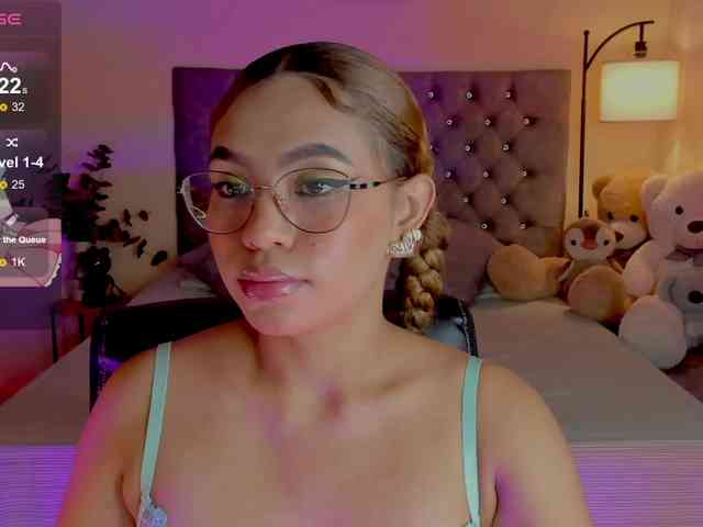 Ximena-sotto webcam
