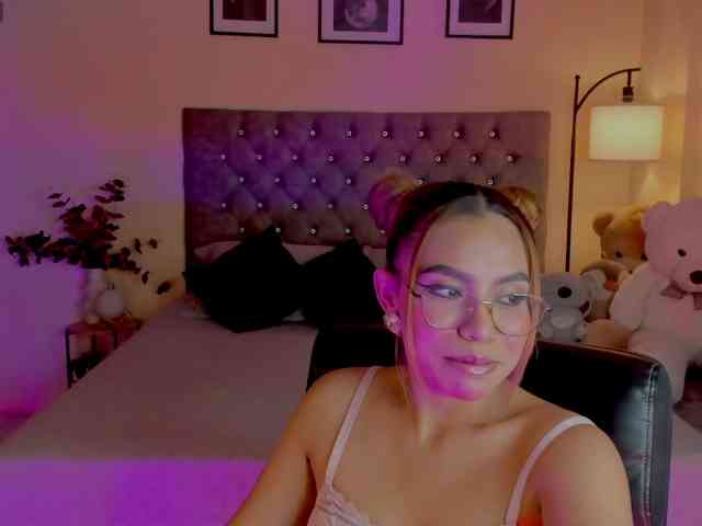 Ximena-sotto webcam