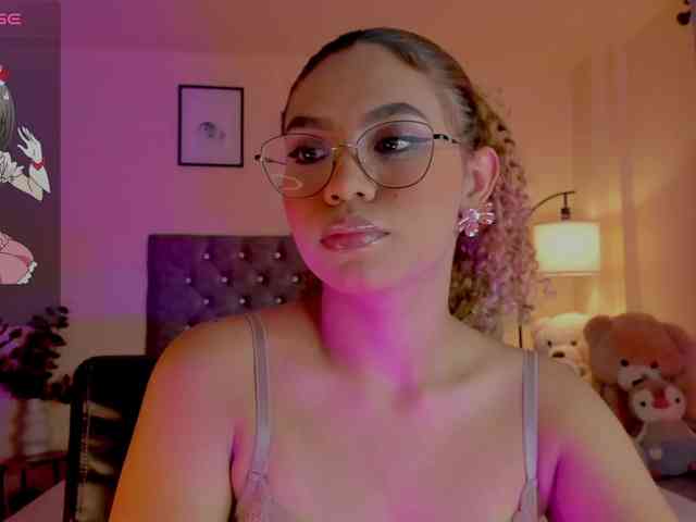 Ximena-sotto webcam
