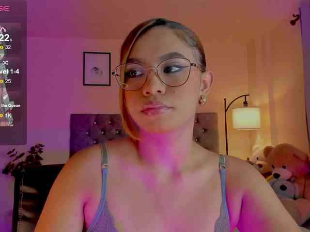 Ximena-sotto webcam