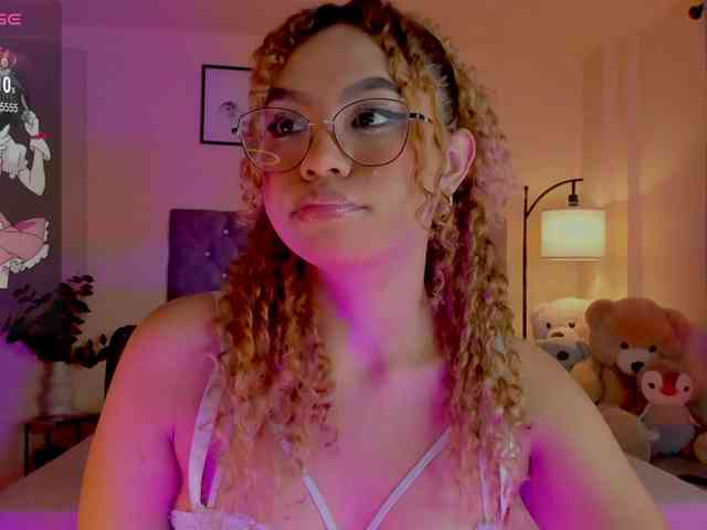 Ximena-sotto webcam