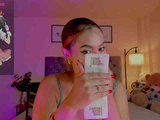 Ximena-sotto webcam