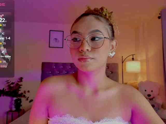 Ximena-sotto webcam
