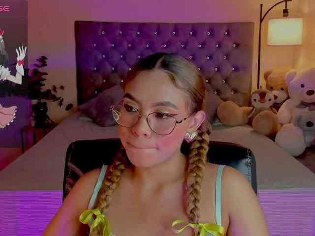 Ximena-sotto webcam