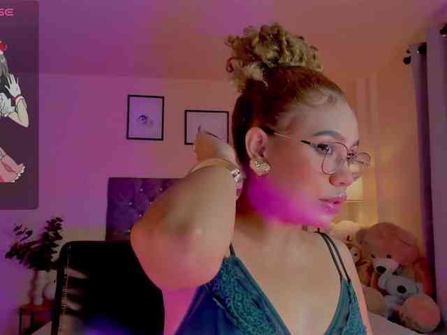 Ximena-sotto webcam