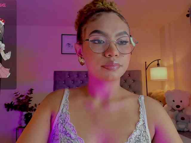 Ximena-sotto webcam