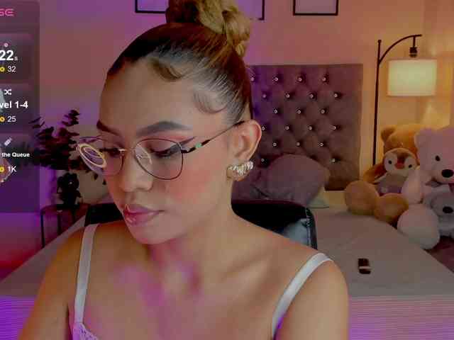Ximena-sotto webcam