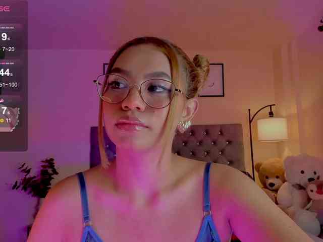 Ximena-sotto webcam