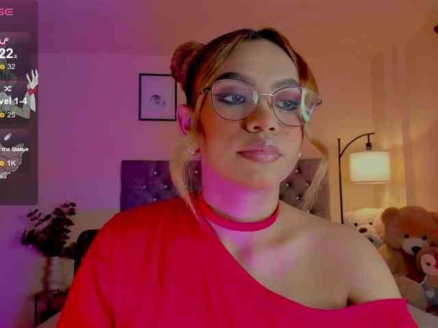 Ximena-sotto webcam