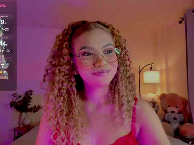 Ximena-sotto webcam