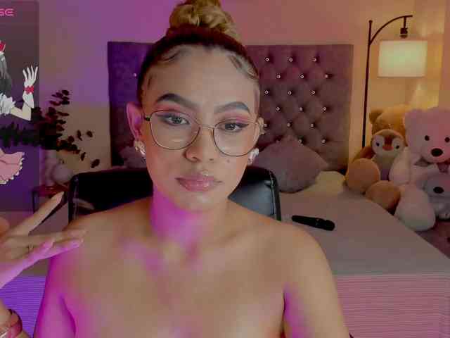Ximena-sotto webcam