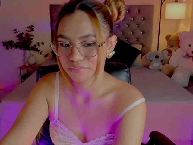 Ximena-sotto webcam