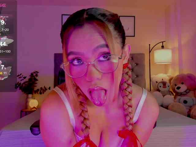 Ximena-sotto webcam