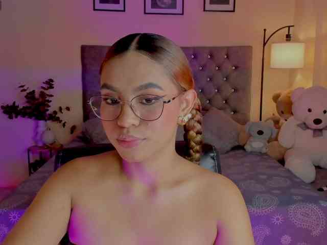 Ximena-sotto webcam
