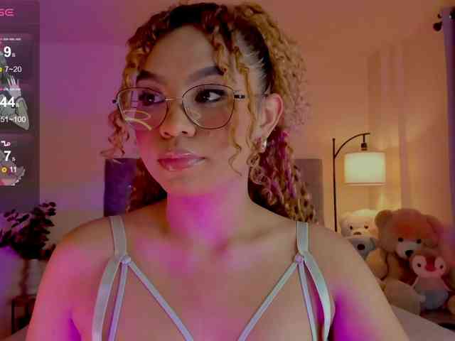 Ximena-sotto webcam