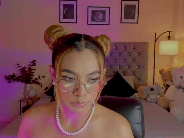 Ximena-sotto webcam