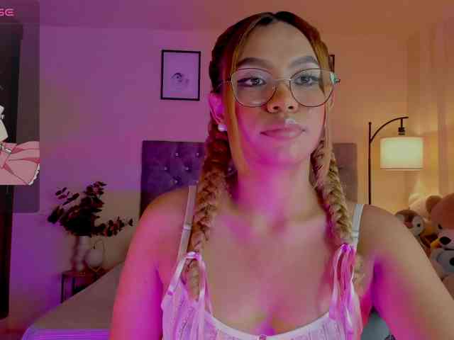 Ximena-sotto webcam