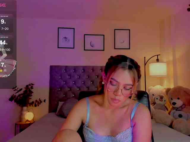 Ximena-sotto webcam
