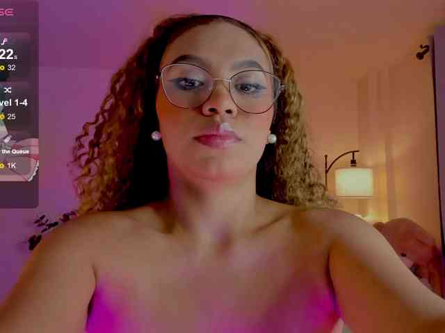 Ximena-sotto webcam