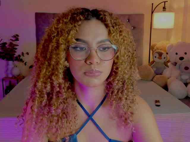 Ximena-sotto webcam