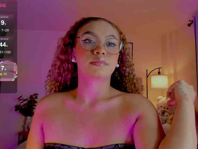 Ximena-sotto webcam