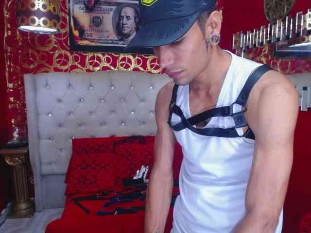 AGRECIT Sex Cam Show