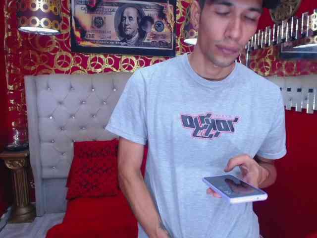 AGRECIT Sex Cam Show