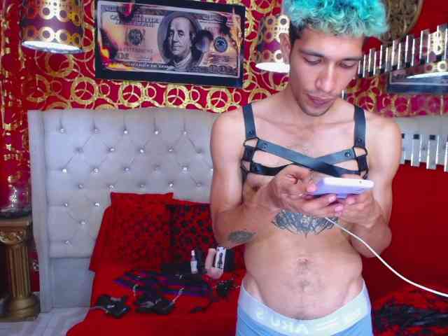 AGRECIT Sex Cam Show