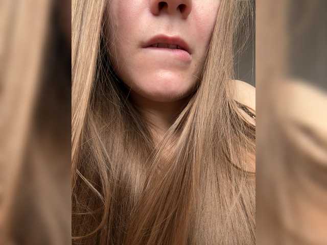 lolave's BongaCams show and profile