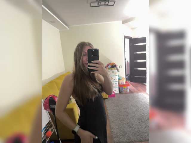 lolave's BongaCams show and profile