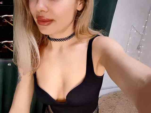 LadyLady96 webcam