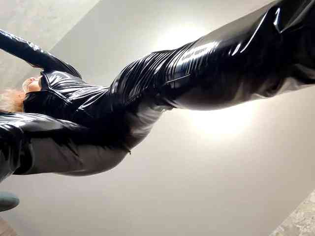 LadyLady96 webcam