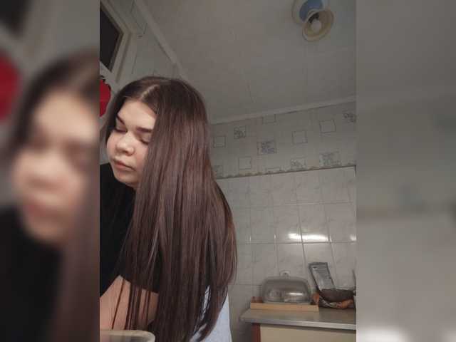 Karina-15 live cam preview