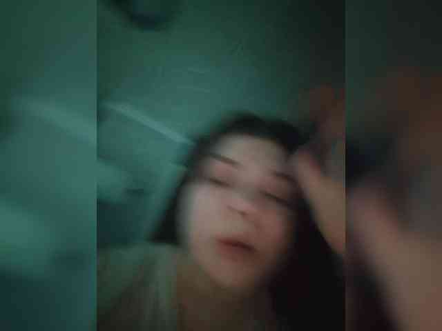 Karina-15 webcam