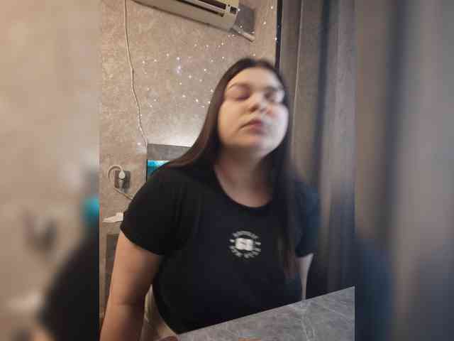 Karina-15 webcam