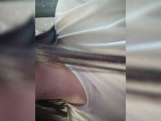 Karina-15 Live Webcam on BongaCams