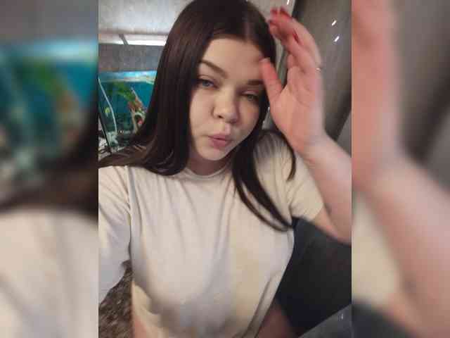 Karina-15 webcam