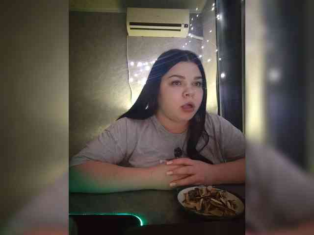 Karina-15 webcam