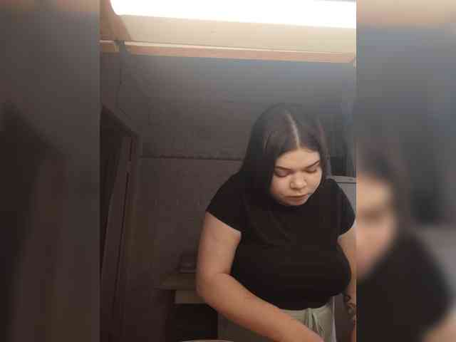 Karina-15 webcam