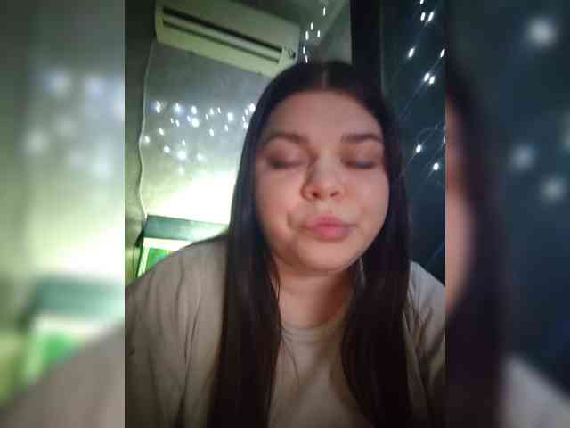 Karina-15 webcam