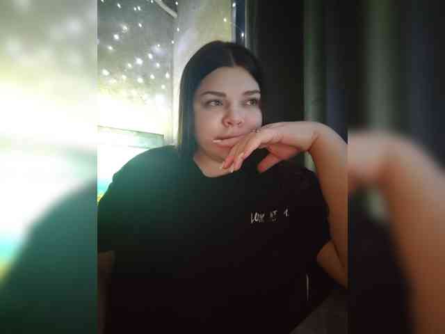 Karina-15 Sex Cam Show